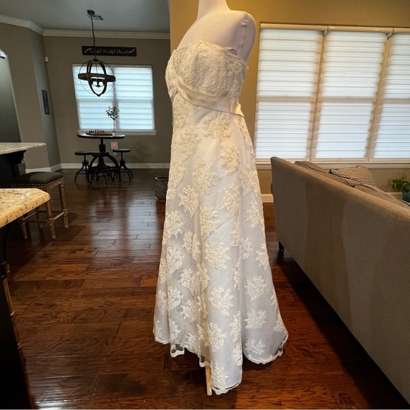 David’s Bridal Wedding Dress Size 18W Solid Ivory Lace Beaded Strapless 9T9211 - Picture 2 of 16